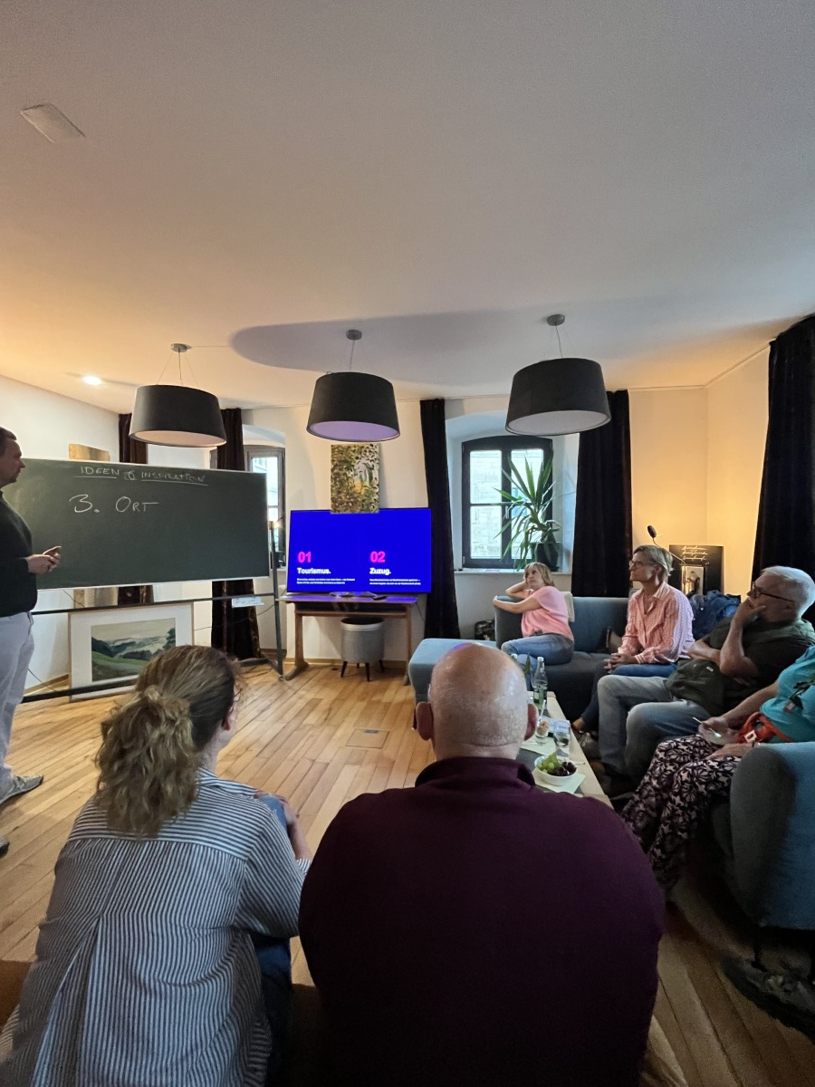 Open Lounge im Nordwald Space (3)